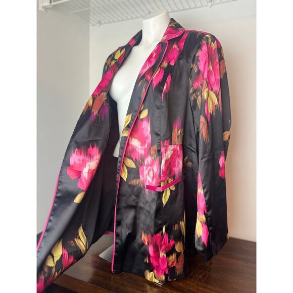 Torrid Floral Satin Blazer with Floral Print, Multi-color Size 3 NWOT - Picture 1 of 11